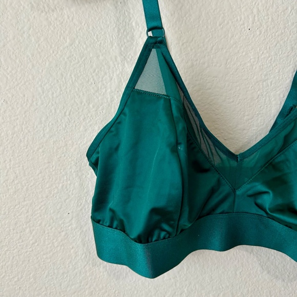Auden Green Satin Mesh Bralette Adjustable Straps Medium 34C 34D 36B 36C NEW NWT - Picture 2 of 12